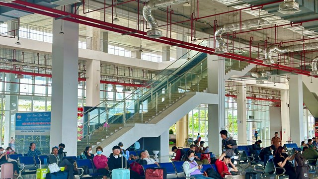 Không để bến xe, nhà ga ách tắc dịp Tết