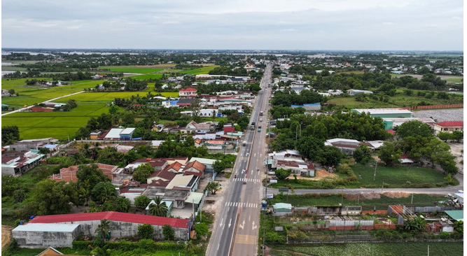 Quốc lộ 22 sẽ giảm tải giao thông khi cao tốc Thành phố Hồ Chí Minh-Mộc Bài đi vào hoạt động. (Ảnh: Giang Phương/TTXVN)