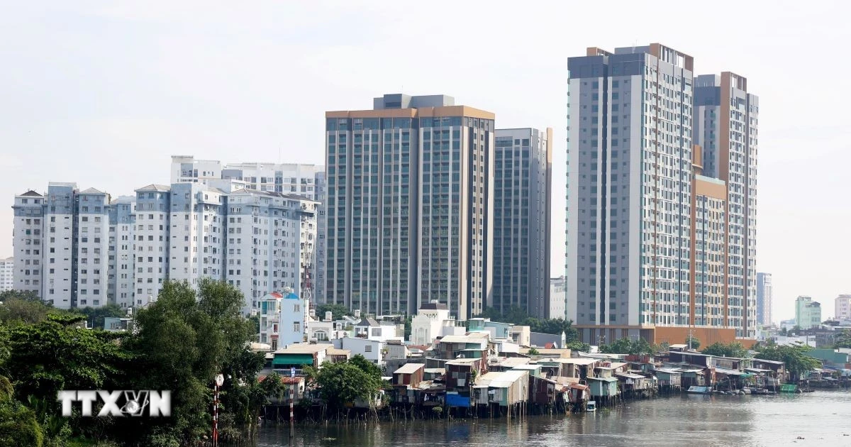 Thành phố Hồ Chí Minh di dời toàn bộ nhà trên và ven sông kênh rạch