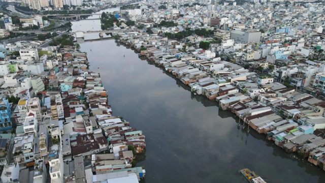 Cuộc cải tạo nhà ven kênh 'lịch sử' của TP.HCM