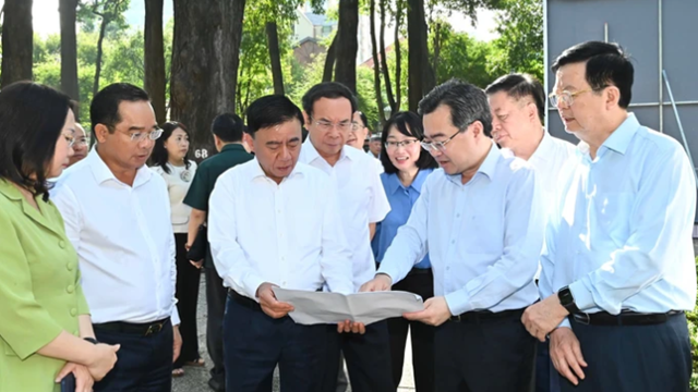 Thường trực Ban Bí thư làm việc với TPHCM về chuẩn bị hoạt động kỷ niệm 50 năm Ngày Giải phóng miền Nam, thống nhất đất nước