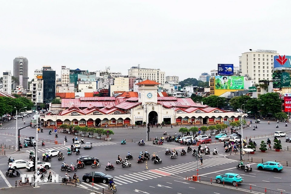 Chợ Bến Thành nằm ở trung tâm quận 1, Thành phố Hồ Chí Minh. (Ảnh: Hồng Đạt/TTXVN)