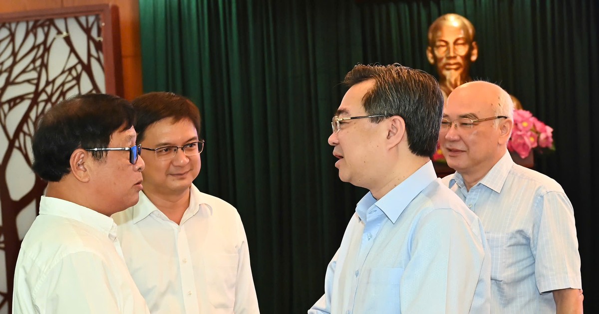 Biểu dương 294 tác phẩm báo chí viết về các vấn đề nổi bật của TPHCM