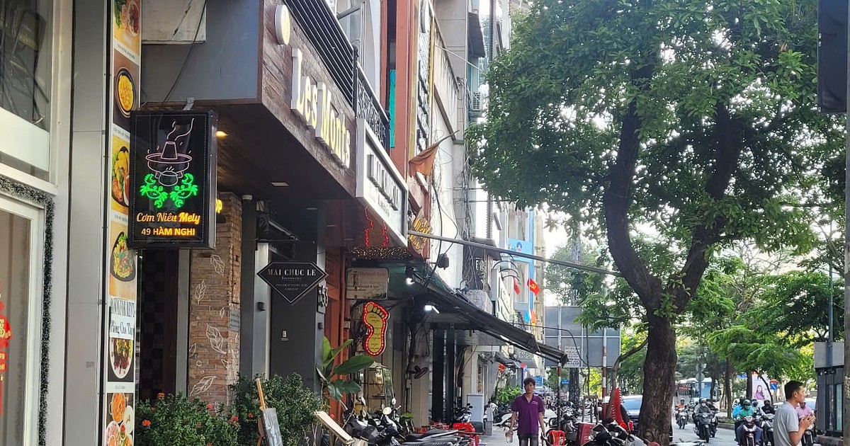 Tổ chức cho người dân sử dụng tạm một phần hè phố có thu phí: Hiệu quả bước đầu, đề xuất nhân rộng