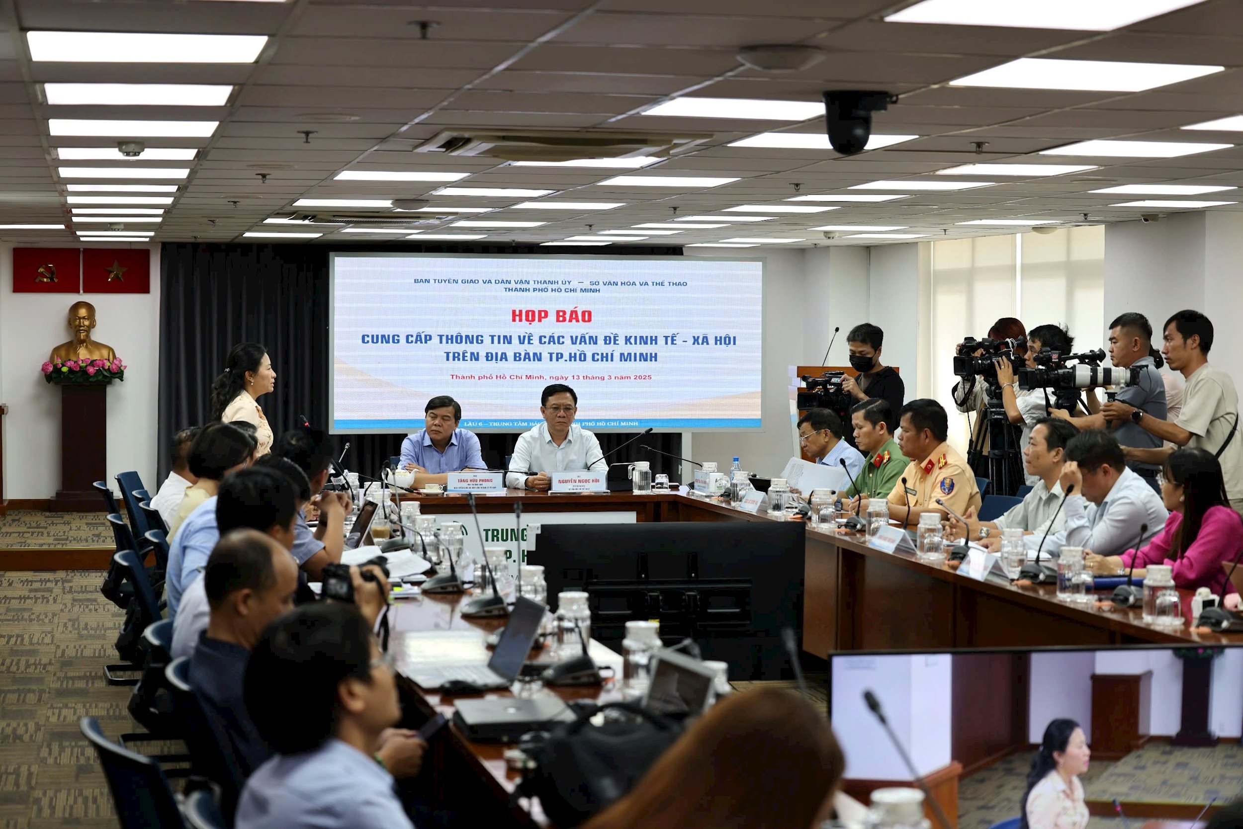 Thông tin các vấn đề kinh tế - xã hội TP. HCM đến ngày 13/3