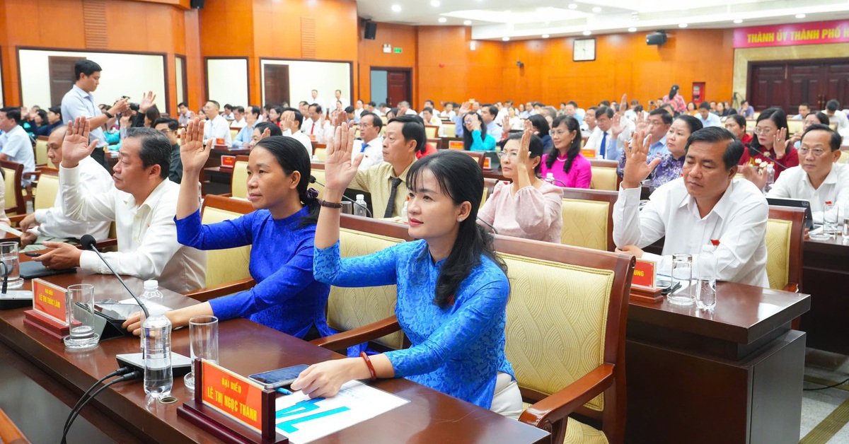 TP.HCM sẽ trình bãi bỏ chính sách hỗ trợ thêm cho cán bộ thôi việc vì sắp xếp bộ máy