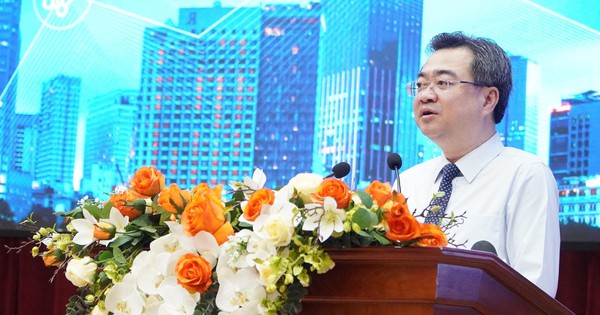 Hội thảo khoa học "TP HCM - Thành tựu 50 năm xây dựng, bảo vệ và phát triển"
