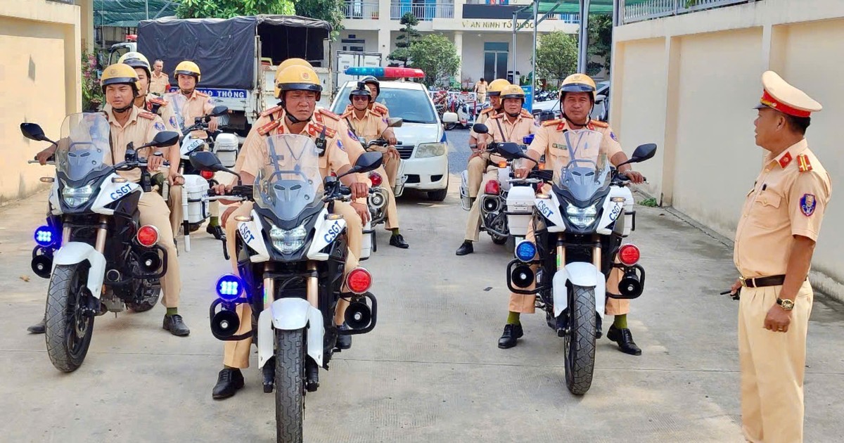 CSGT TP.HCM đồng loạt ra quân đảm bảo an toàn giao thông dịp lễ Giỗ tổ Hùng Vương