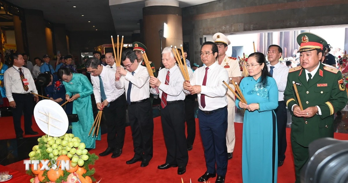 Thành phố Hồ Chí Minh thành kính hướng về Quốc Tổ