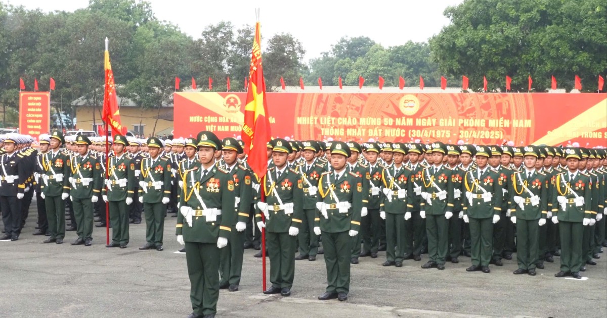 Tổng hợp luyện các lực lượng diễu binh, diễu hành Kỷ niệm 50 năm Ngày Giải phóng miền Nam, thống nhất đất nước