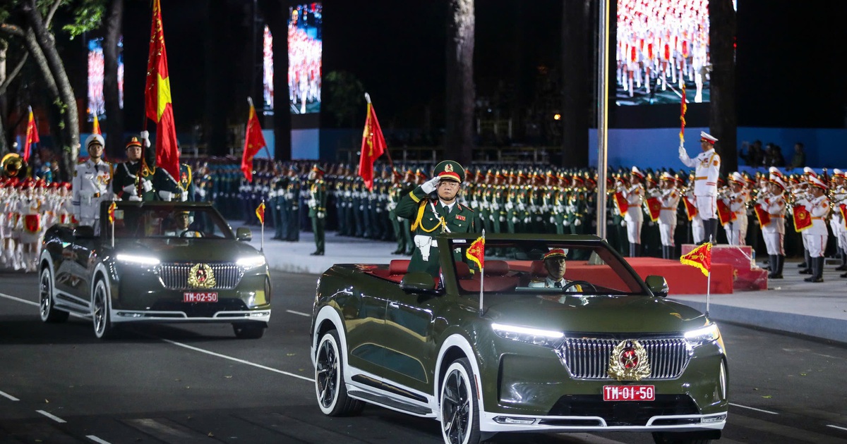 Nghỉ lễ 30.4, người dân đến TP.HCM xem diễu binh, bắn pháo hoa cần lưu ý gì?