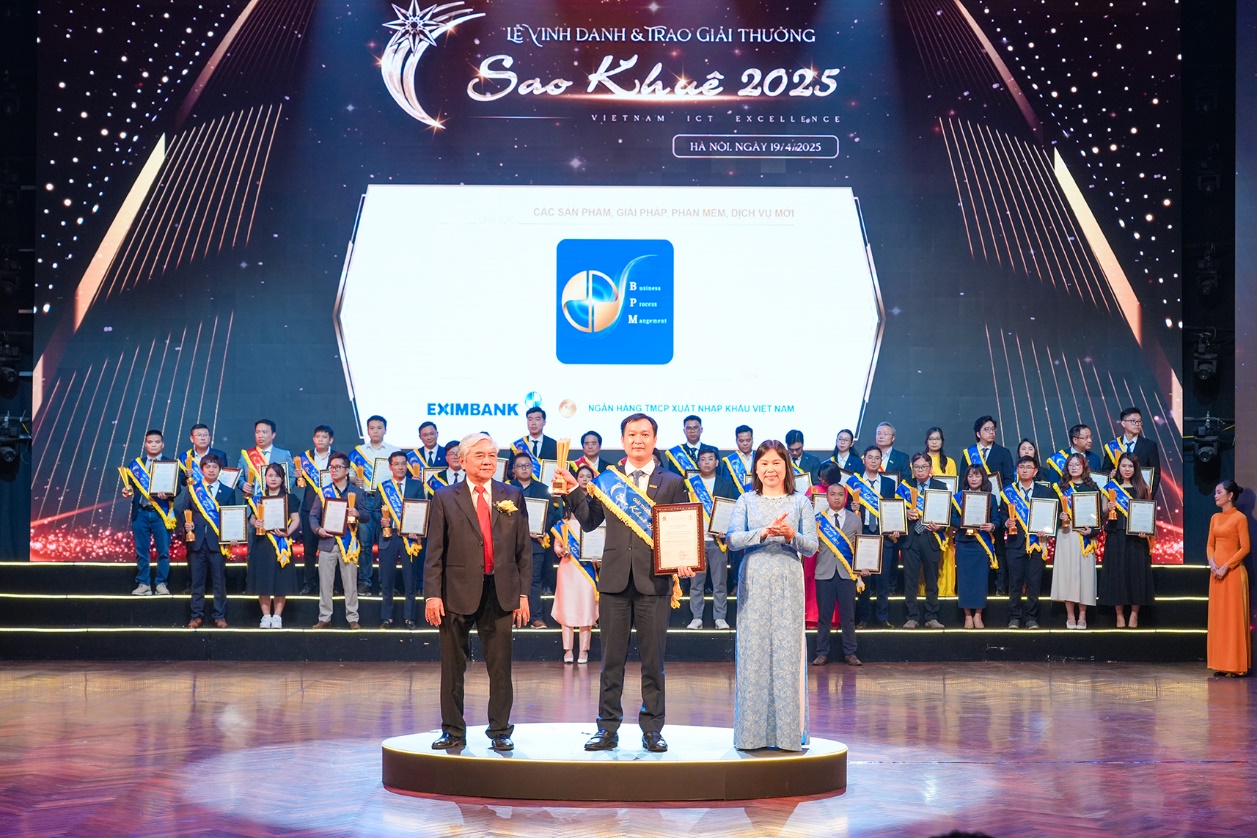 Eximbank được vinh danh tại Giải thưởng Sao Khuê 2025 với hai giải pháp công nghệ tiêu biểu