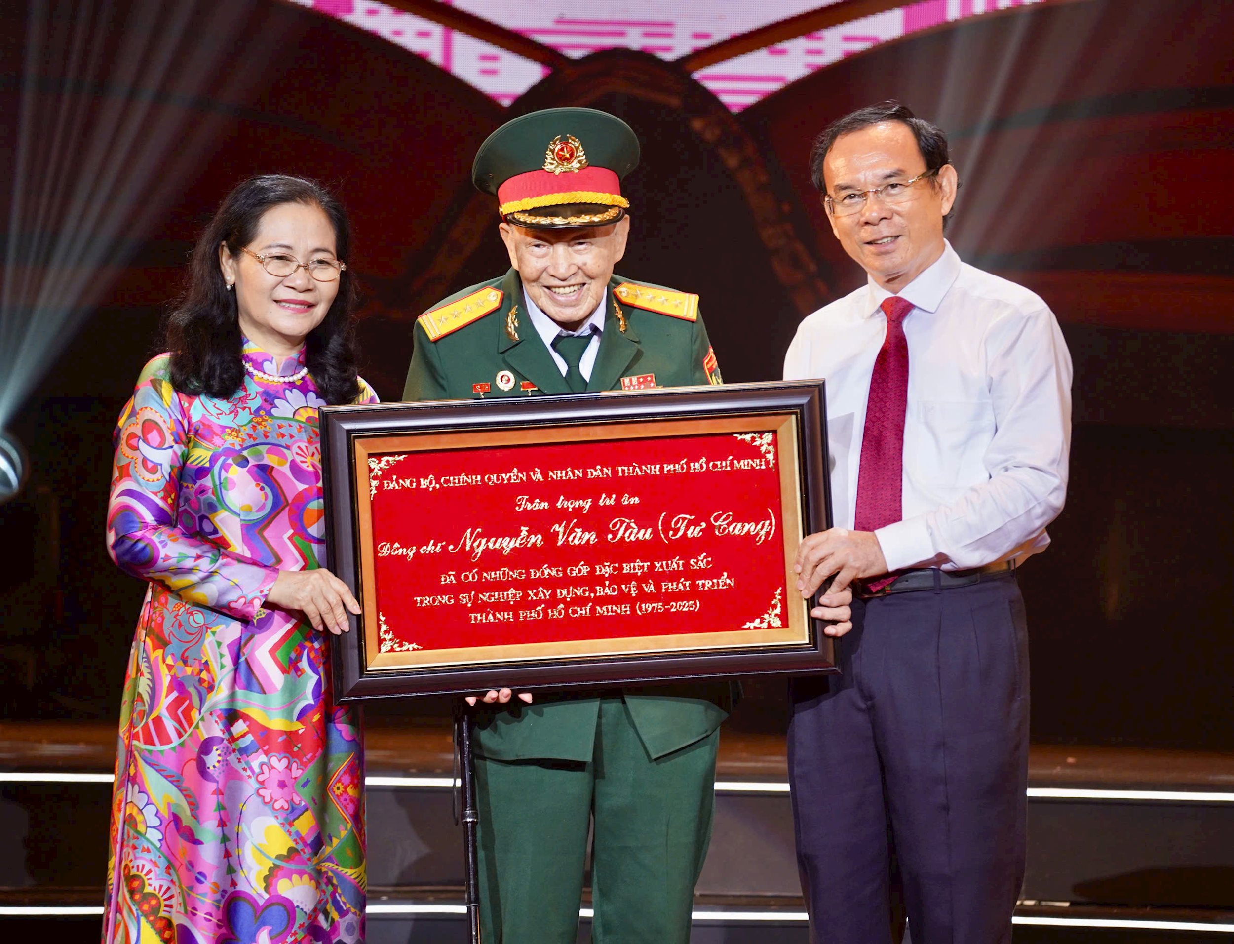 chu-tich-nguyen-van-duoc-20-2011-7521.jpg.jpg