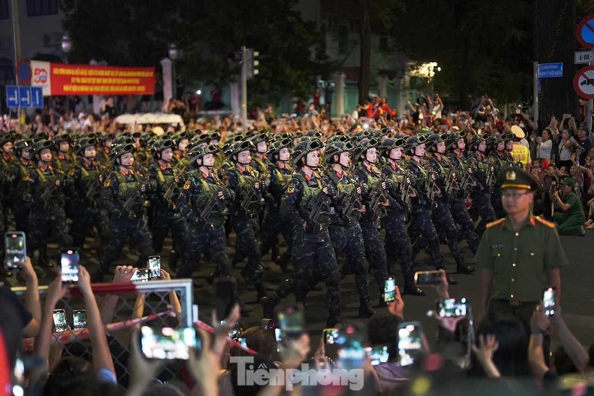 Đi xem lễ diễu binh, diễu hành chính thức ngày 30/4 cần lưu ý gì?