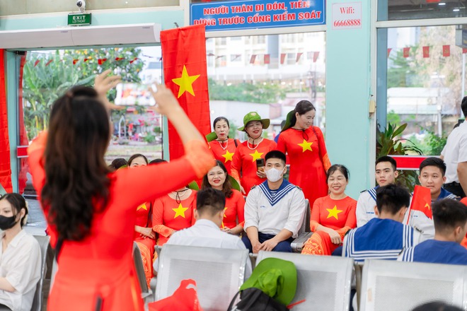 Khối diễu binh A50 tạm biệt TP HCM: Khối diễu binh A50 tạm biệt TP HCM: