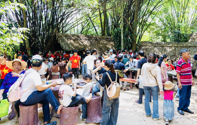 TPHCM ước đón hơn 1 triệu khách du lịch dịp 30/4