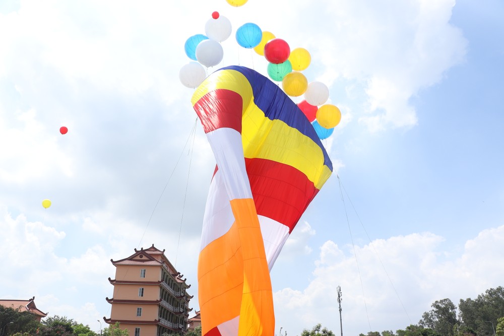 dai-le-vesak-2025-5.JPG