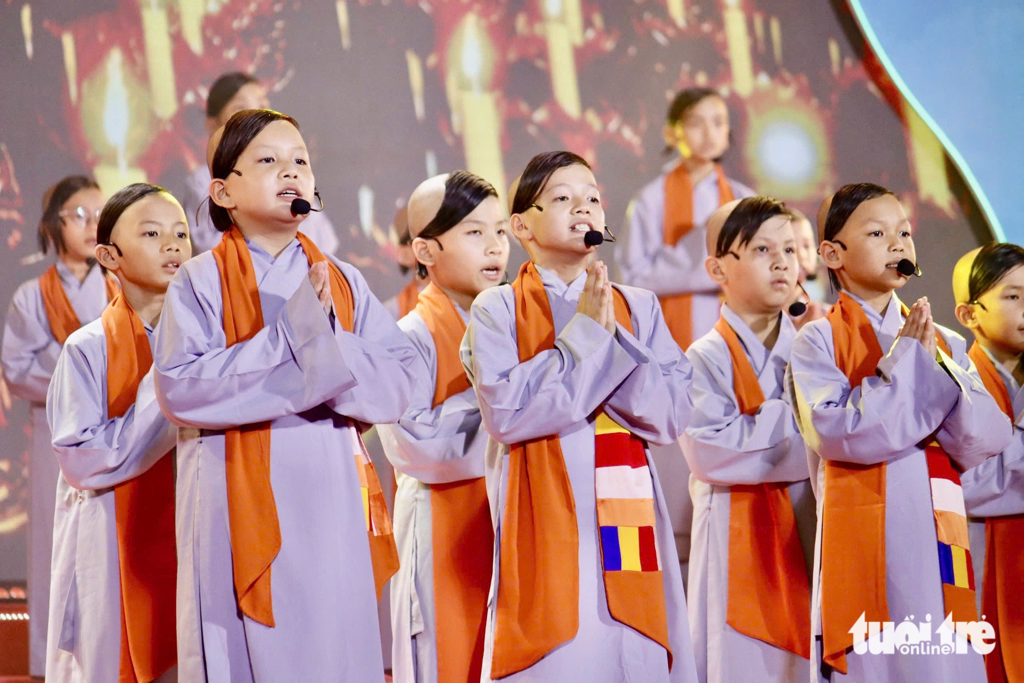 Đêm Vesak thiêng liêng: Khi nghệ thuật Phật giáo Ấn Độ, Hàn Quốc, Thái Lan tụ hội trên đất Việt - Ảnh 1. Vesak thiêng liêng - Ảnh 1.