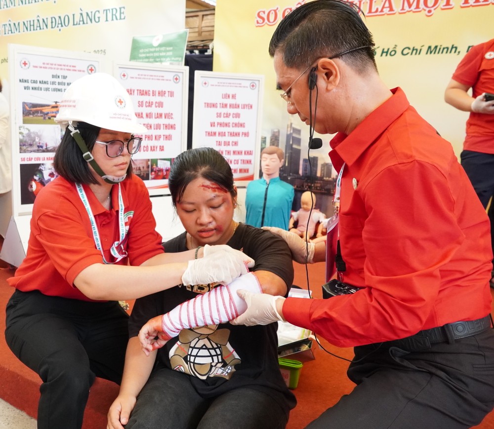 Hướng dẫn sơ cấp cứu 8.JPG