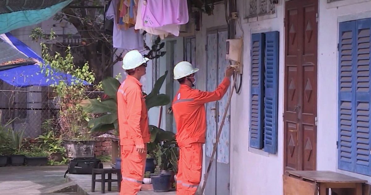 TPHCM: Người thuê trọ xài giá điện sinh hoạt 2.271 đồng/kWh