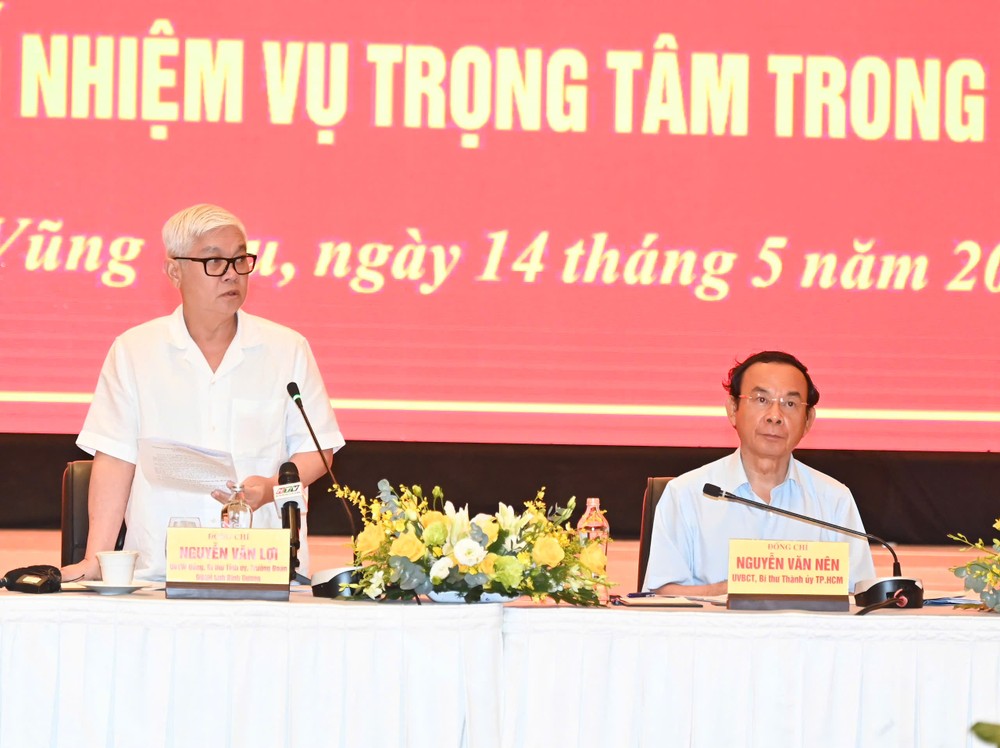 Bí thư Tỉnh ủy Bình Dương Nguyễn Văn Lợi phát biểu. Ảnh: VIỆT DŨNG 15400878741ec140980f.jpg