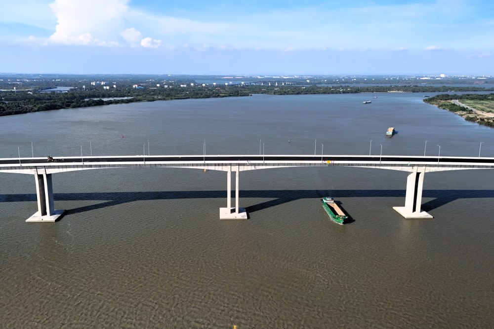 Khi đưa vào vận hành cầu sẽ giúp giảm tải cho tuyến cao tốc TPHCM - Long Thành - Dầu Giây, góp phần phân luồng từ xa, giảm ách tắc cho các tuyến cao tốc cũng như hệ thống đường nội đô TP.HCM.