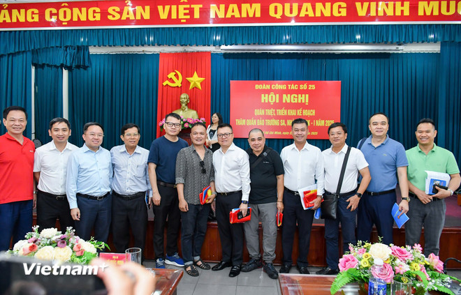vnp-doan-cong-tac-25-truong-sa-2205-6.jpg