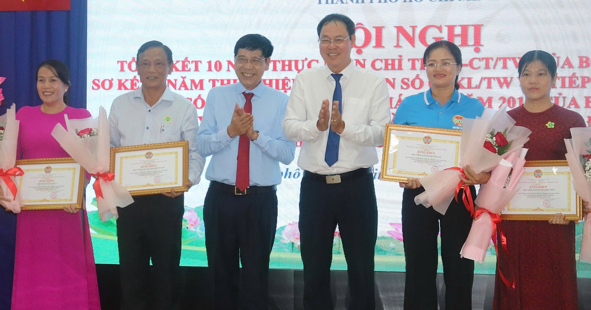 Nhân rộng mô hình, điển hình nông dân tiên tiến trong học tập và làm theo lời Bác