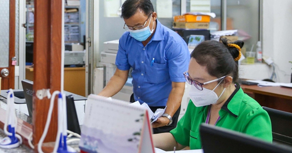 UBND TPHCM yêu cầu đánh giá, rà soát toàn bộ cán bộ, công chức