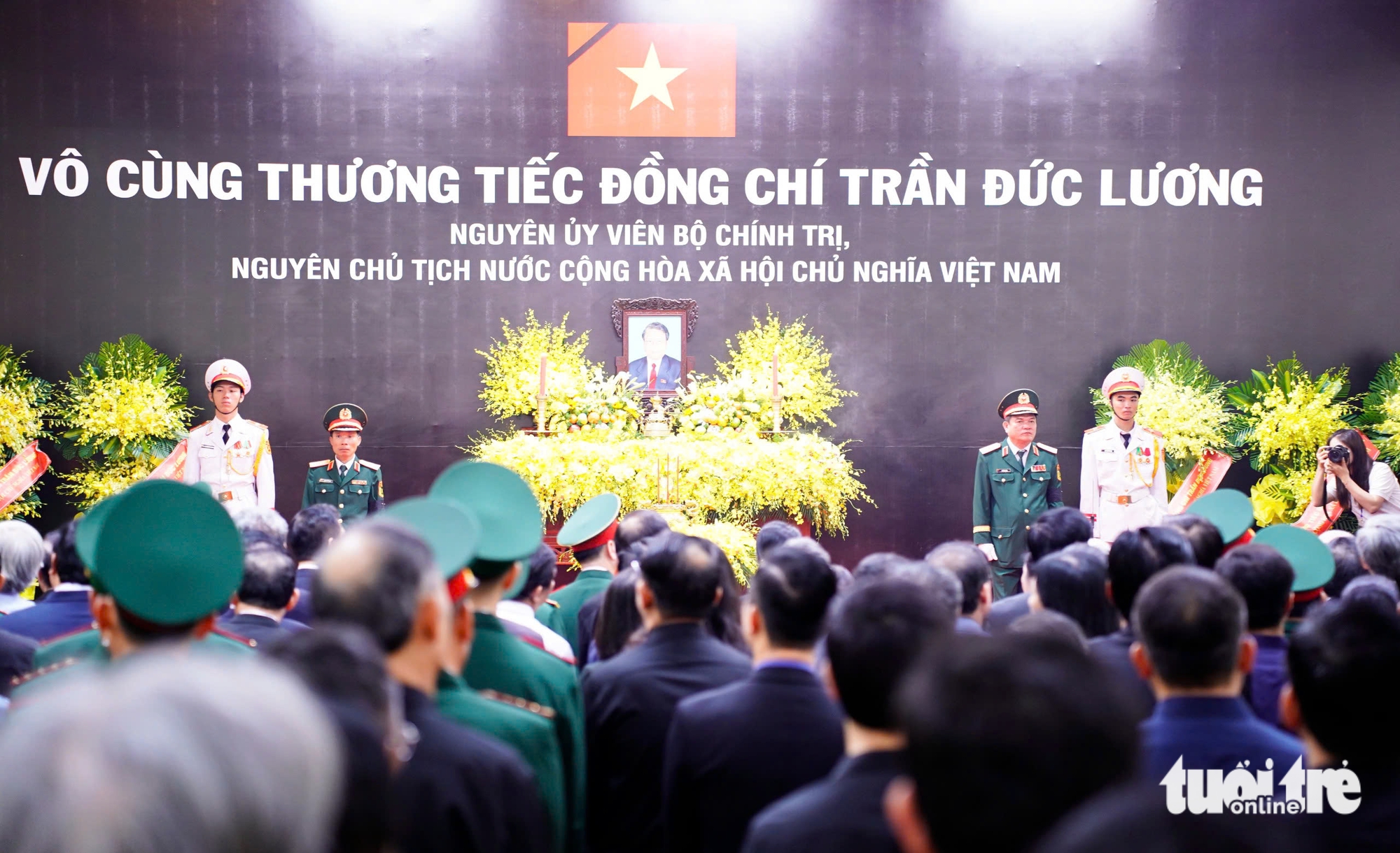 Trần đức lương - Ảnh 1.