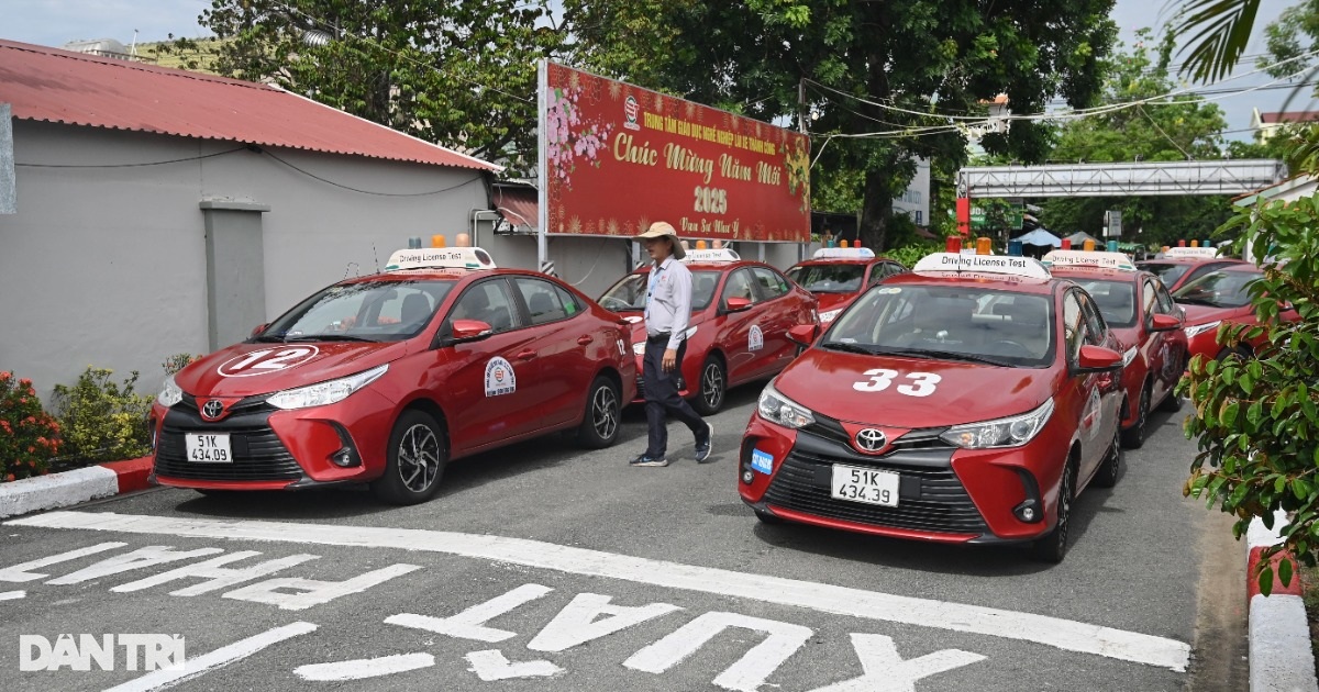 CSGT TPHCM sát hạch lái xe cả tuần, xử lý gần 120.000 hồ sơ tồn đọng