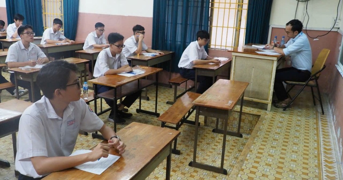 TPHCM: Hơn 97.000 học sinh lớp 12 thi thử tốt nghiệp THPT