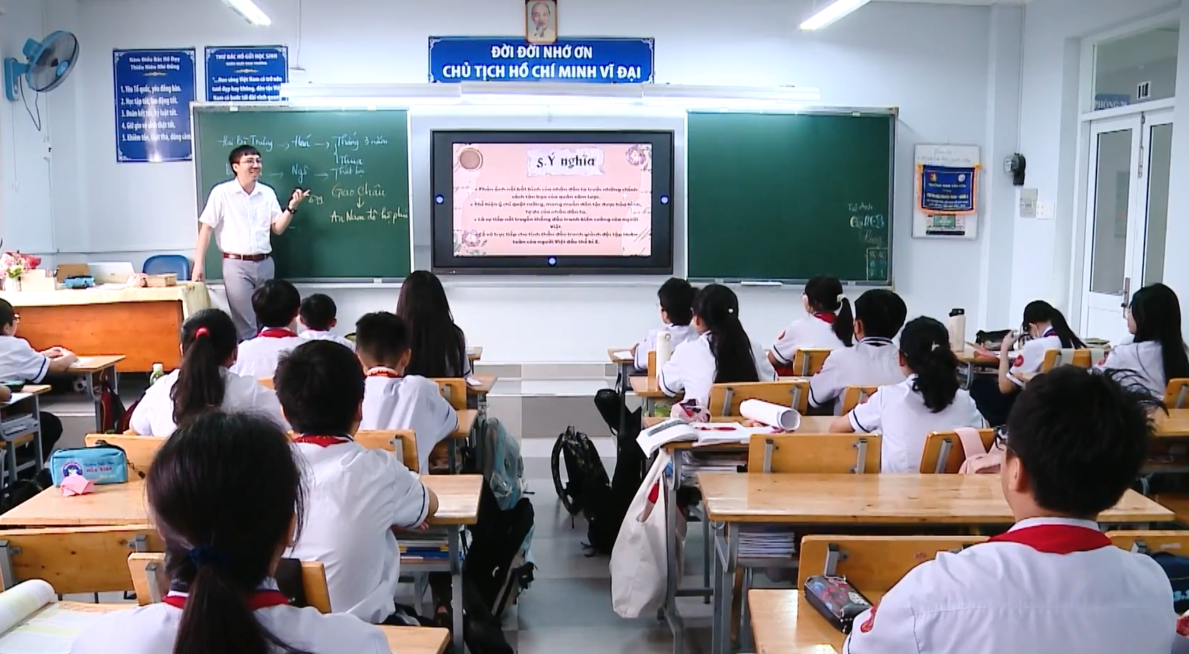 [VIDEO] TP. HCM: Miễn học phí, bớt gánh nặng cho công nhân