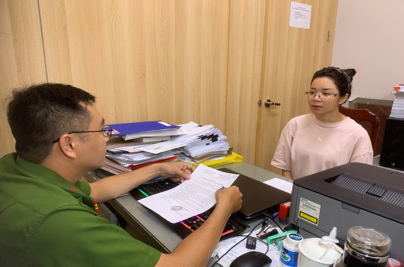 Đánh sập sàn tiền ảo, lừa đảo hàng chục ngàn người đầu tư gần 10.000 tỉ đồng- Ảnh 2. Đánh sập sàn tiền ảo, lừa đảo hàng chục ngàn người đầu tư gần 10.000 tỉ đồng- Ảnh 2.