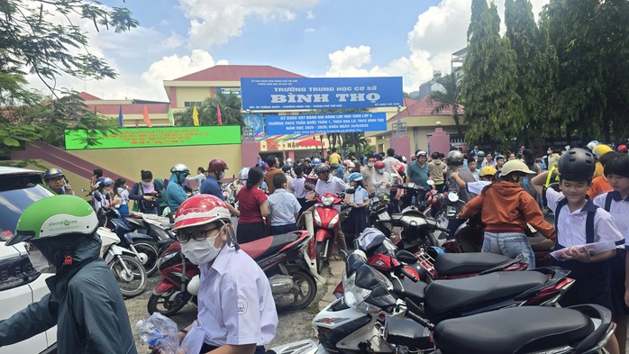 Chiều nay 29-5, công bố điểm khảo sát, điểm chuẩn lớp 6 vào 3 trường lớn ở Thủ Đức, xem điểm tại đây- Ảnh 1. Chiều nay 29-5, công bố điểm khảo sát, điểm chuẩn lớp 6 vào 3 trường lớn ở Thủ Đức, xem điểm tại đây- Ảnh 1.