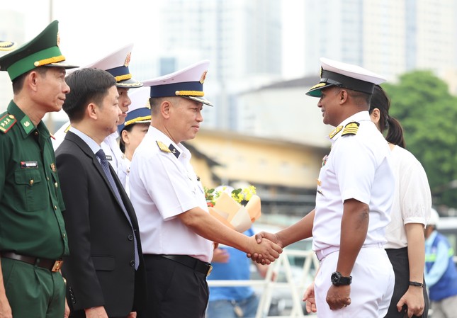 Tàu Hải quân INS Darshak thăm TPHCM ảnh 1