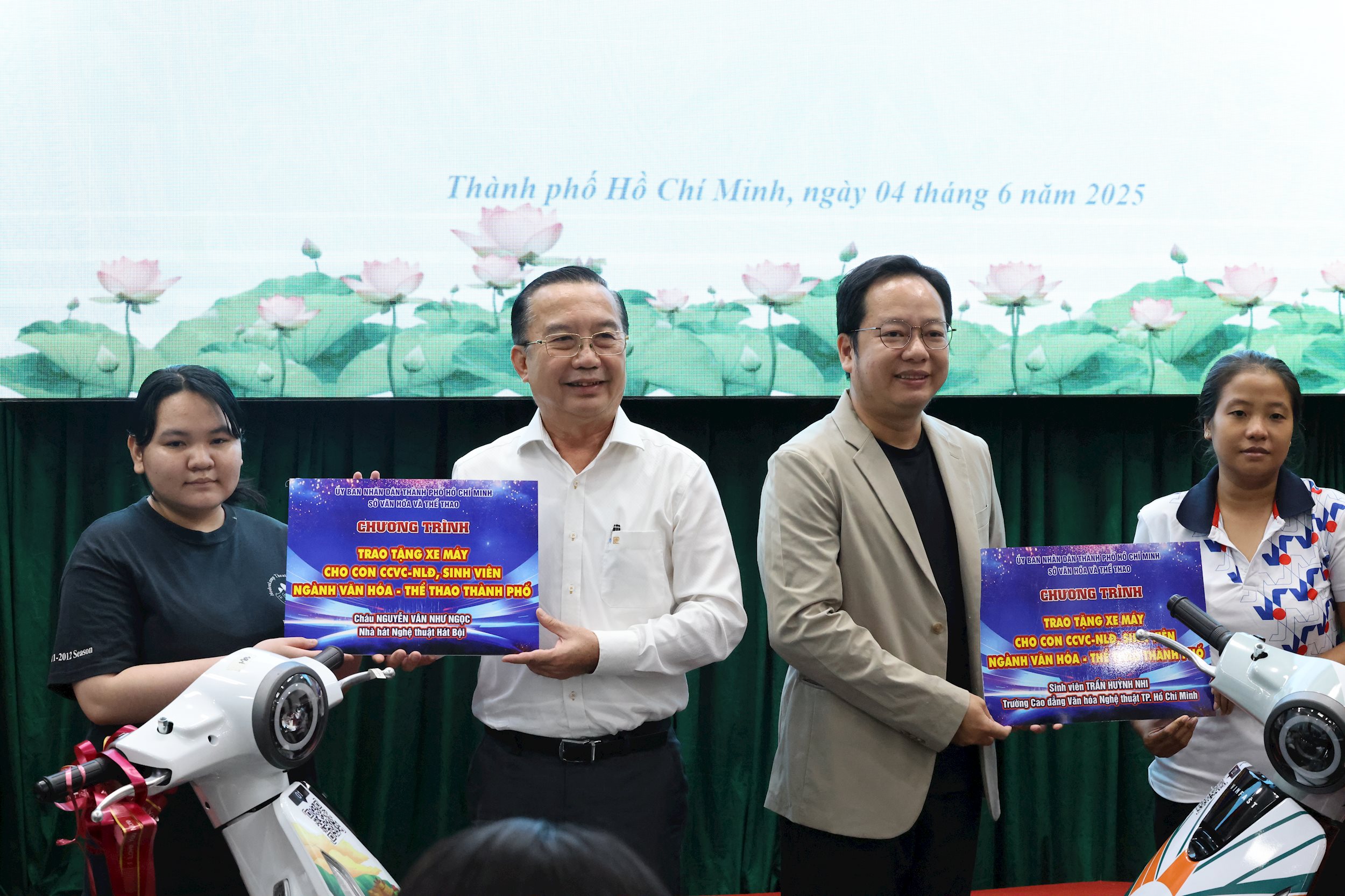 "Tiếp bước đến trường" cho con em cán bộ, sinh viên ngành Văn hoá - Thể thao có hoàn cảnh khó khăn