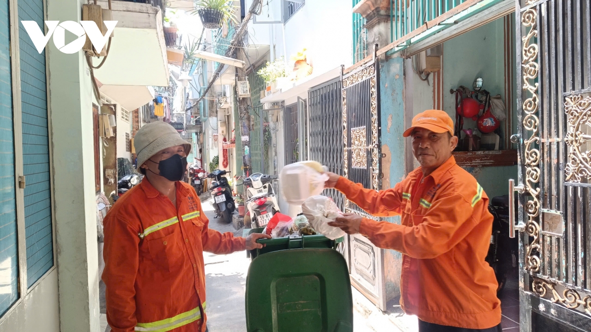 tp.hcm van chua ap dung thu gom rac theo khoi luong hinh anh 1
