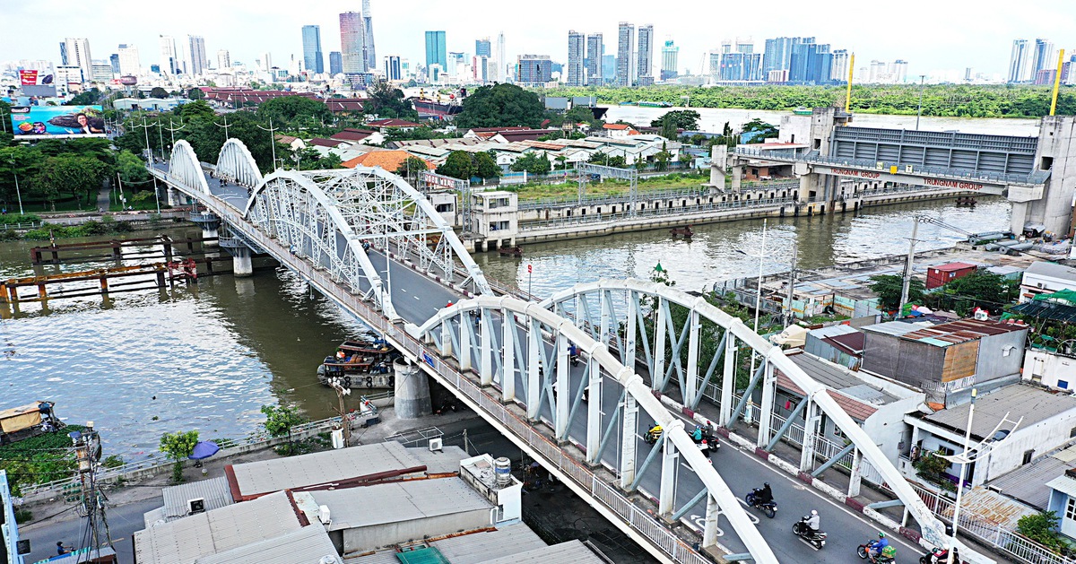 TP.HCM 'hồi sức' những con đường cũ và 50 cây cầu