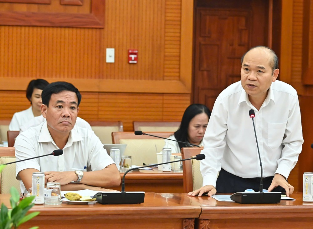Chánh Thanh tra TPHCM Trần Văn Bảy phát biểu. Ảnh: VIỆT DŨNG 48ddb015bdf609a850e7.jpg