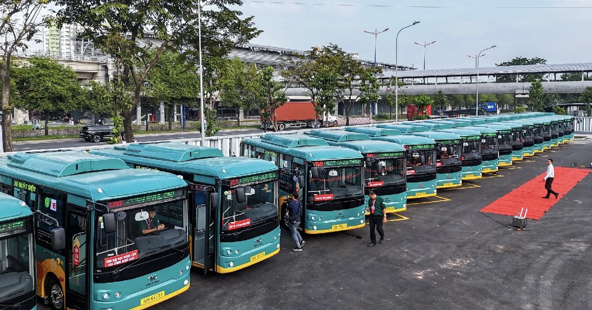 Chấm điểm tài xế, tiếp viên xe buýt ở TP.HCM để nâng cao chất lượng phục vụ