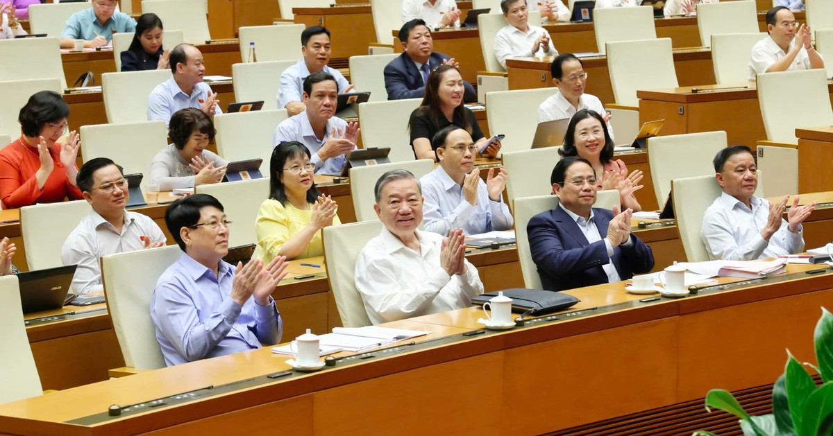 Quốc hội chính thức thông qua sửa Hiến pháp, kết thúc hoạt động cấp huyện từ 1-7