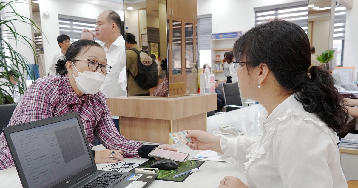 Cán bộ, công chức cấp xã sẵn sàng vào việc