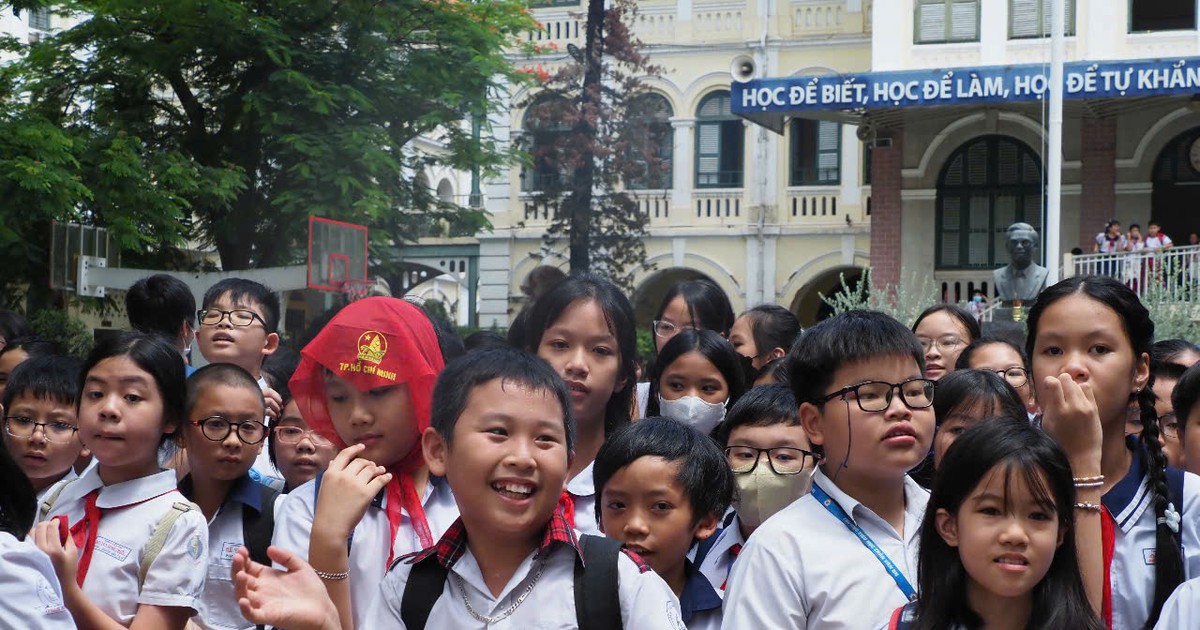 Thí sinh phấn khởi với đề thi khơi gợi tình yêu tiếng Việt và lời yêu thương