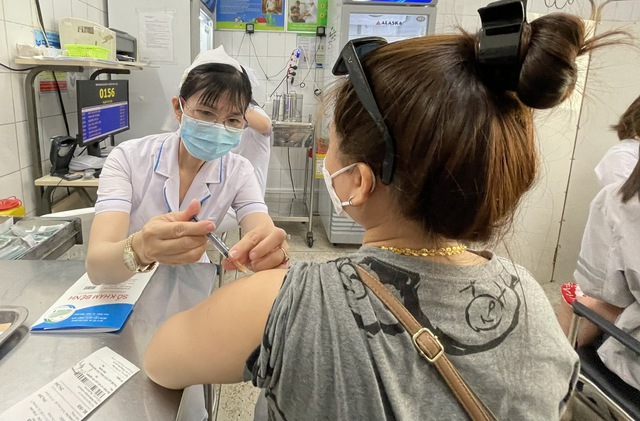 Trung tâm y tế, trạm y tế ở TP.HCM hoạt động ra sao từ ngày 1.7?- Ảnh 1.