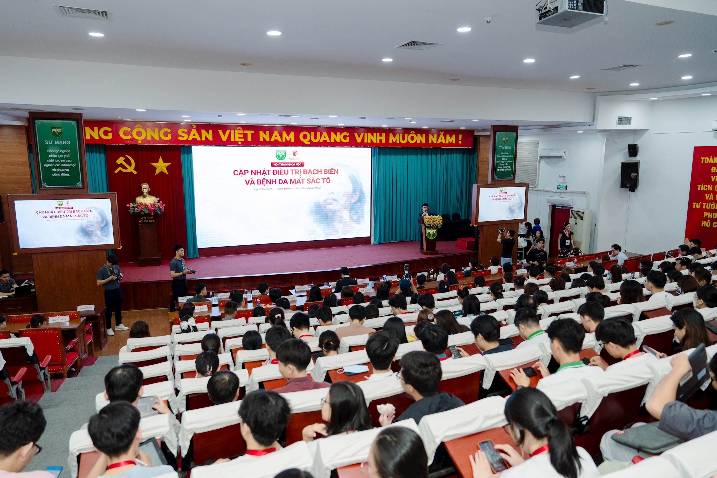 Sự kiện thu hút hàng trăm chuyên gia, bác sĩ, sinh viên và đại diện báo chí, đánh dấu một bước tiến quan trọng trong nỗ lực điều trị và nâng cao nhận thức xã hội về căn bệnh này. (1)