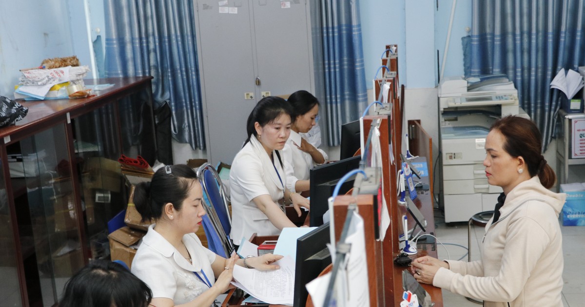 Chủ tịch UBND TPHCM chỉ đạo khẩn đảm bảo tiếp nhận và giải quyết thủ tục hành chính sau khi sắp xếp bộ máy