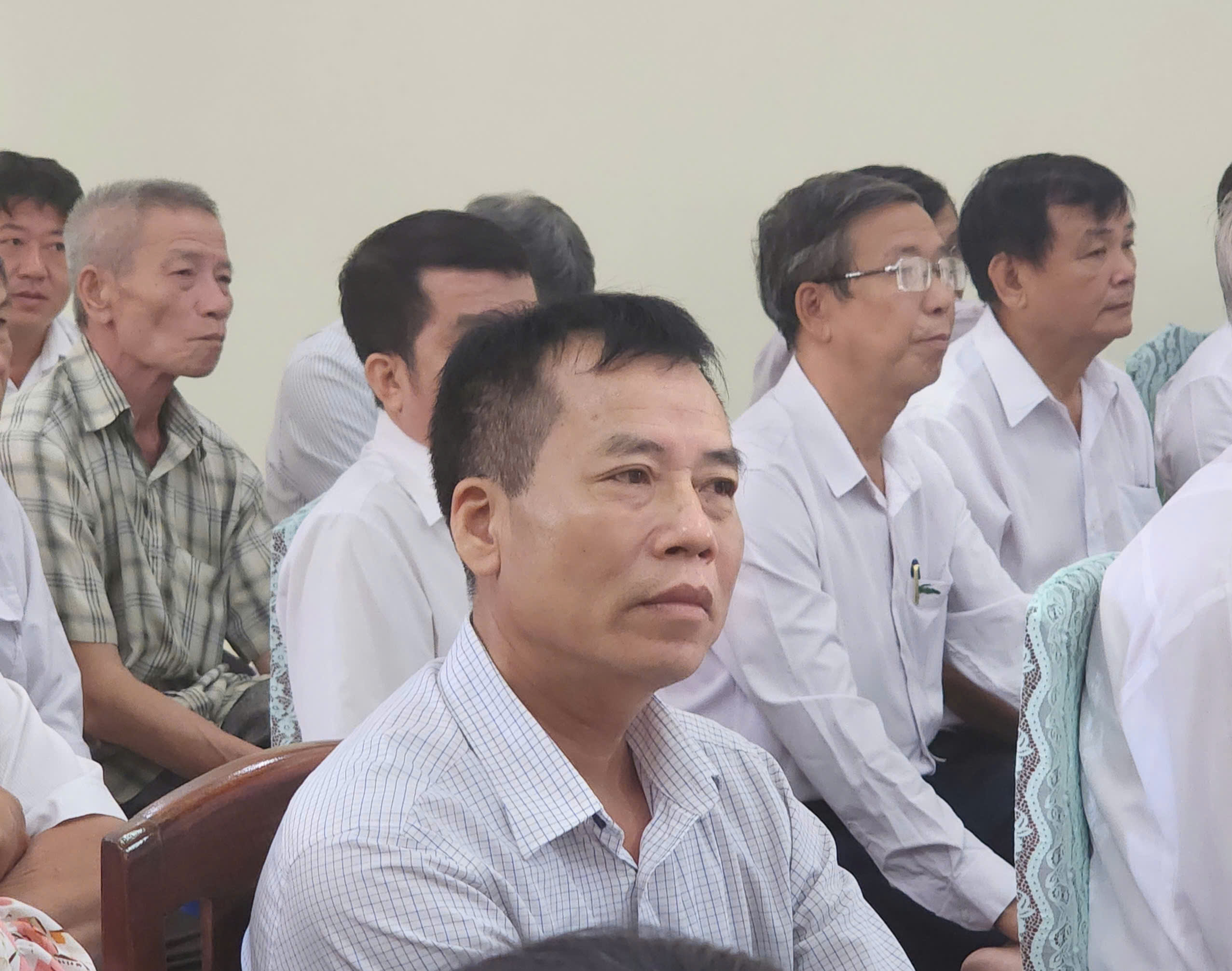 Cảm xúc đặc biệt của người dân TP HCM trong ngày trọng đại- Ảnh 4. Cảm xúc đặc biệt của người dân TP HCM trong ngày trọng đại - Ảnh 5.