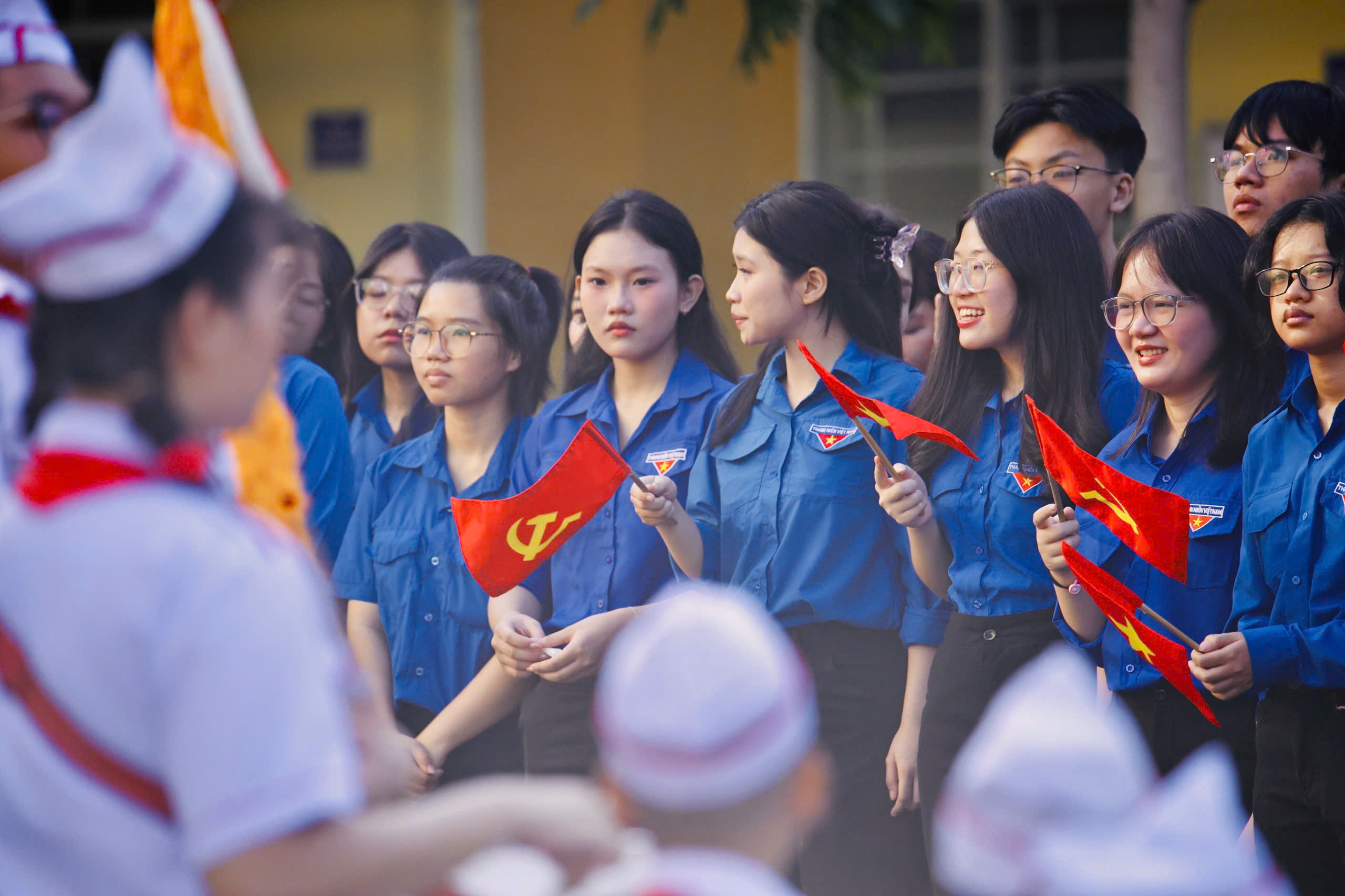 Cảm xúc đặc biệt của người dân TP HCM trong ngày trọng đại- Ảnh 7. Cảm xúc đặc biệt của người dân TP HCM trong ngày trọng đại - Ảnh 8.
