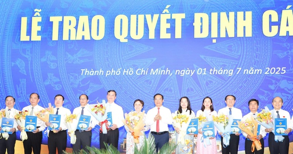 Danh sách 14 giám đốc và 137 phó giám đốc của 15 sở, ngành TP HCM sau hợp nhất